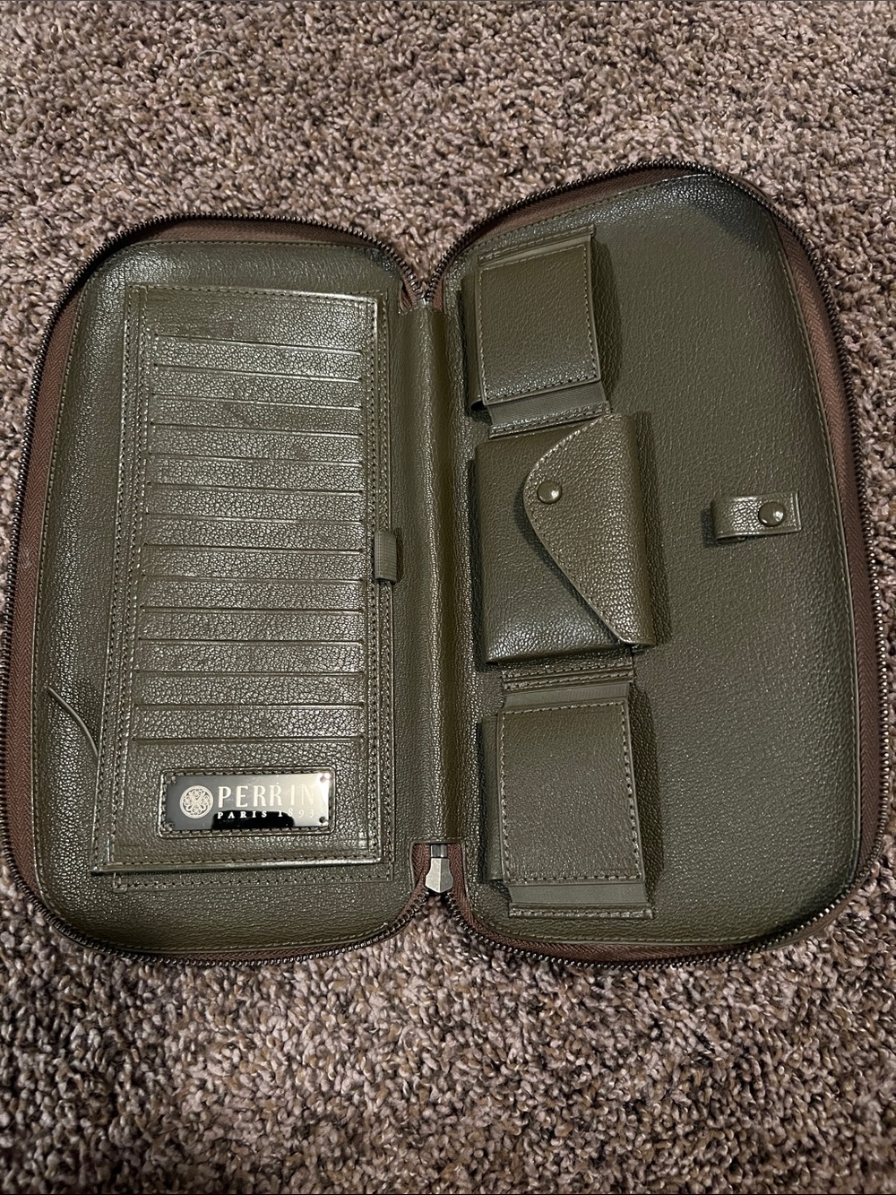 Vintage Perrin Paris Olive Leather Travel Wallet